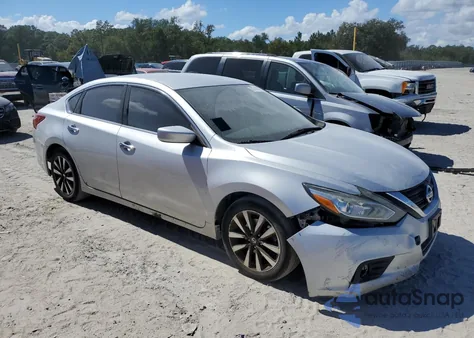 2018 Nissan Altima 2.5 z USA, uszkodzony, nr VIN 1N4AL3AP7JC243478